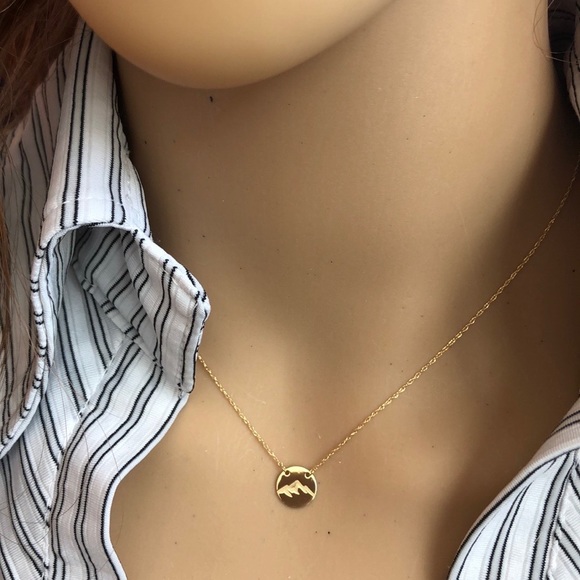 14K Solid Gold Disk Engrave Mountain Necklace